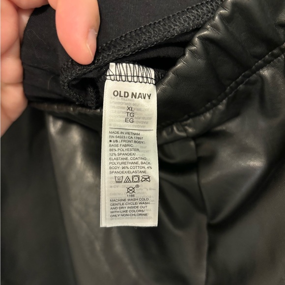Old Navy faux leather leggings XL - Picture 3 of 3